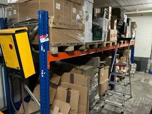 Pallet racking (2sections)