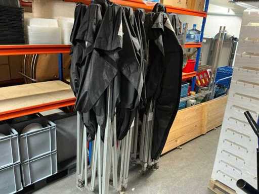 Zusammenklappbare Zelte von Novatent