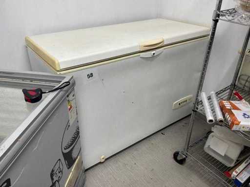 Super Freezer Case