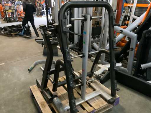 Technogym pure rek;barbell rek;plate tree 3x Krachtstation