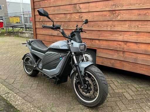 Luqi HL6 Pro Motorrad
