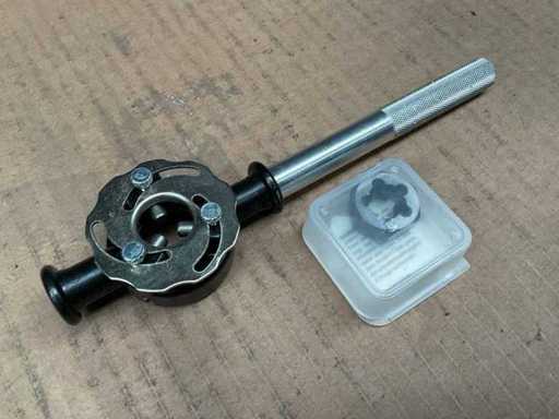 Zapinany kran i zestaw do cięcia