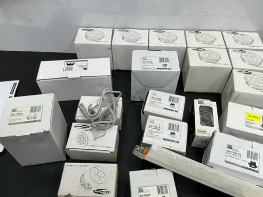 Artecta - Iluminat pentru magazinul de petreceri