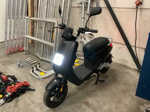 Iva S4 Electric moped
