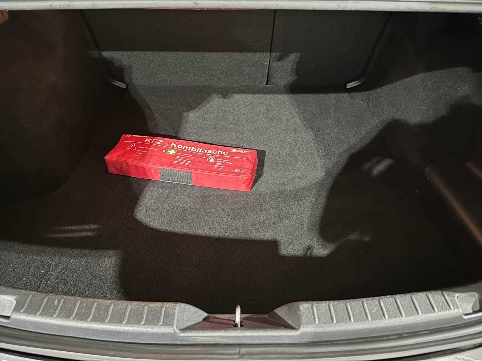 Mazda 3 2.0 e-SkyActiv-X M Hybrid 186 Luxury 186pk 2022 (Origineel-NL & 1 Eigenaar), R-001-LJ