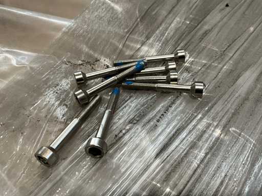 Screws 10 x 50 (2830x)