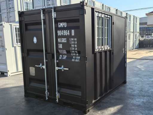 Rhino-Cross-Containers 20ft Mini container met deur en raam
