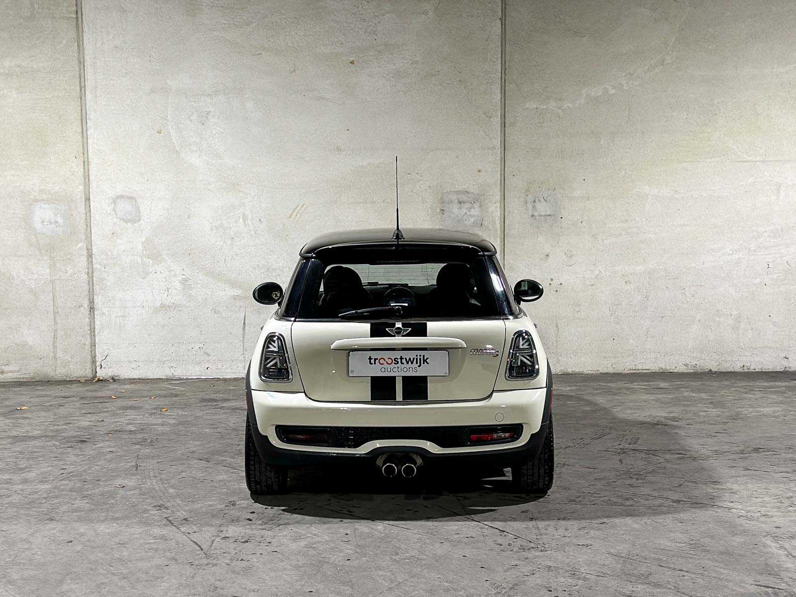 Mini Cooper S Westminster 1.6 215pk 2013, N-563-VK