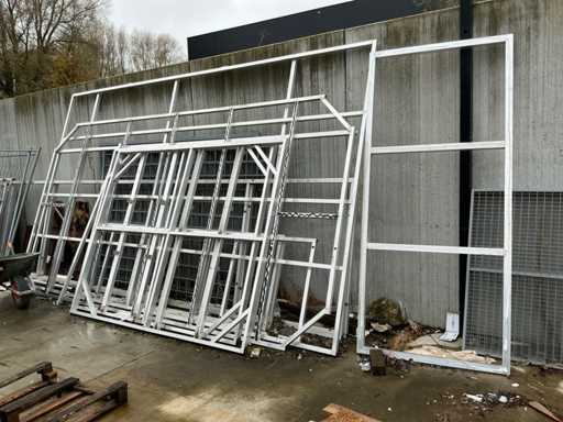 Batch verschiedener Alu-Rahmen und Gitter