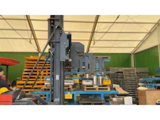 a172e107-997a-4b3a-a202-325a09ebdcee.mp4