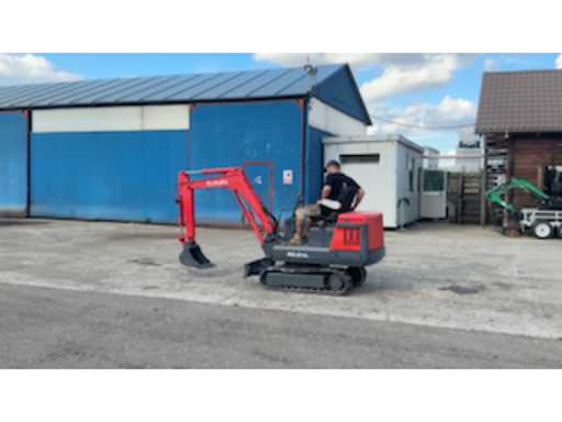 94320537-277a-44bd-8554-e5bb9a34c168.mp4