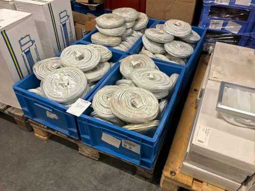 Un lot de cabluri coaxiale