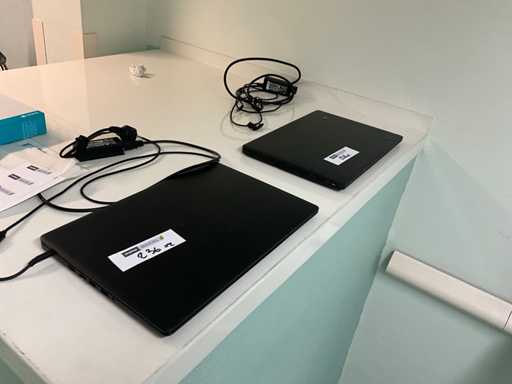 Set van 2 laptops