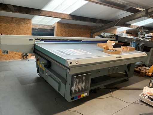 Stampante Fujifim Acuity Advance Flatbed UV 2011