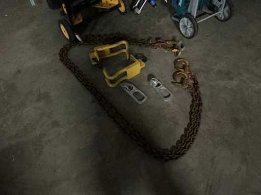 Lifting chain