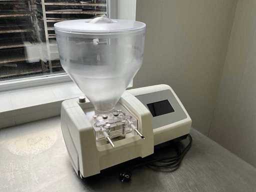 Macchina per impronta a iniezione di pasticceria Beldos Mini-fill 2023