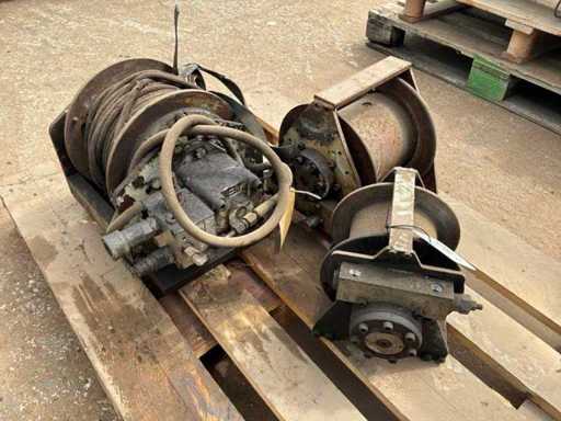 Hydraulic winch (3x)