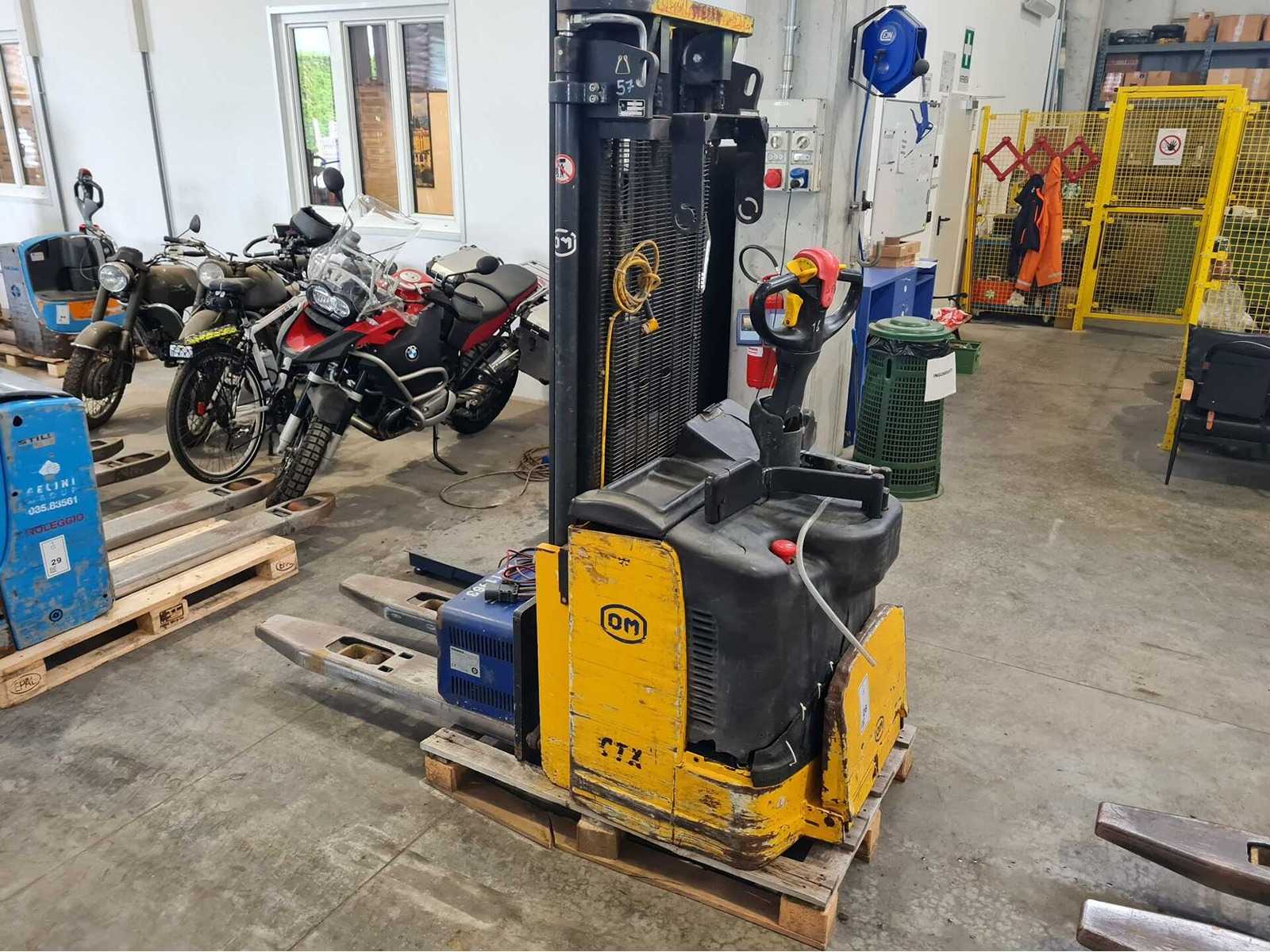 OM – 2010 – CTX 14 – Electric Pallet Truck (4600 mm)