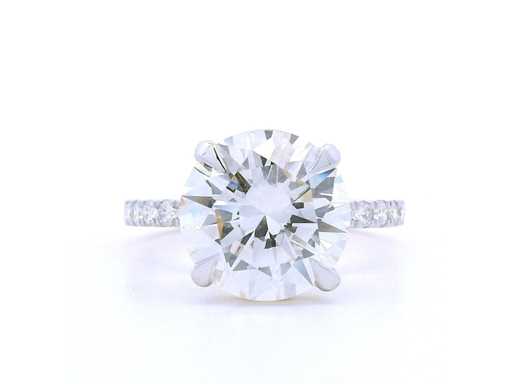 Ring aus 18 Karat Gelbgold mit 4,36 crt. Diamant