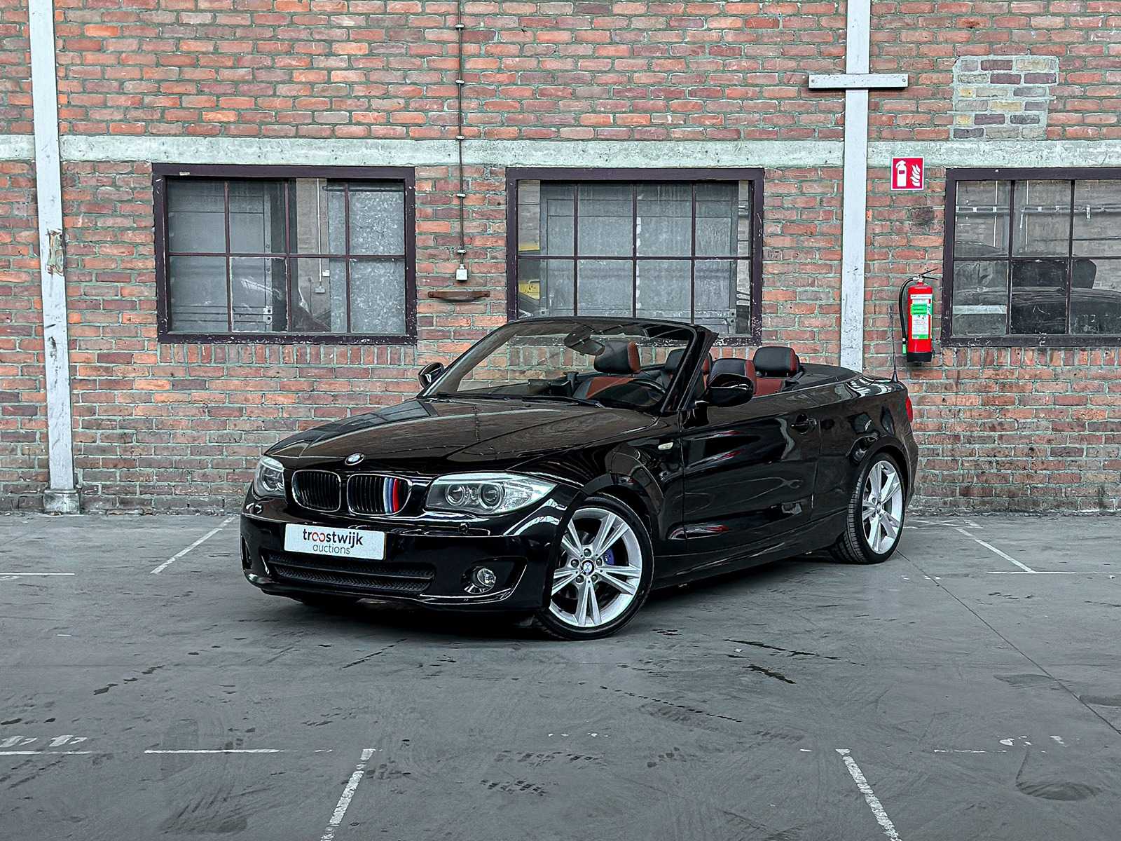 BMW 118i Cabrio High Executive 1-serie 143pk 2011, L-752-XS