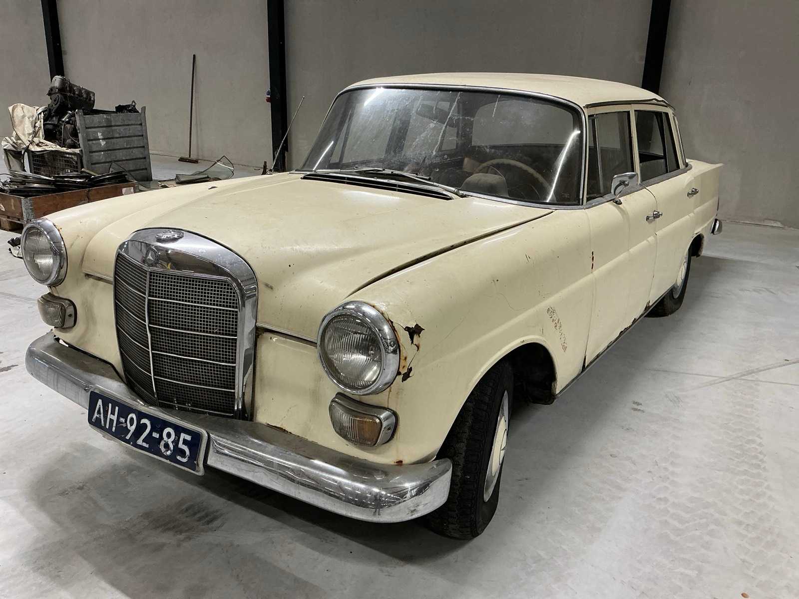 1966 Mercedes-Benz 200D automatic Classic car