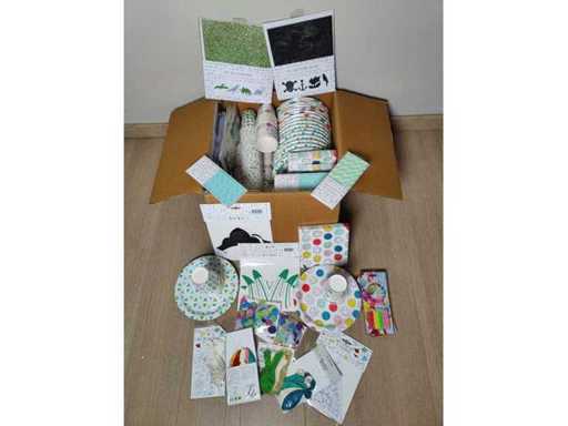 Other (100x) Children's party items (plates/cups/straws/balloons...)