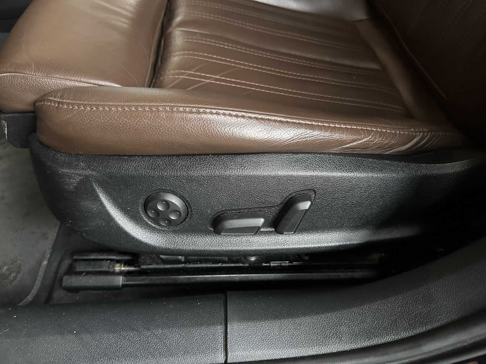 Audi A6 Limousine 2.0 TFSI Bns Edition 177pk 2013, 2-KHZ-82