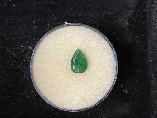 Pierre précieuse verte