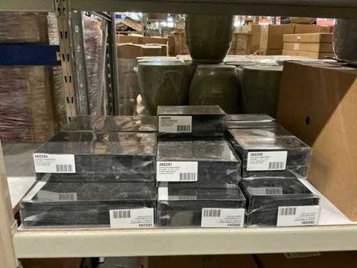 Partia luksusowych czarnych toreb czterokątnych w różnych rozmiarach (5000x)