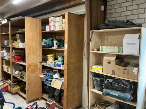 Cabinet with contents (2x)