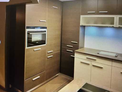 Kitchen with island Kitchen