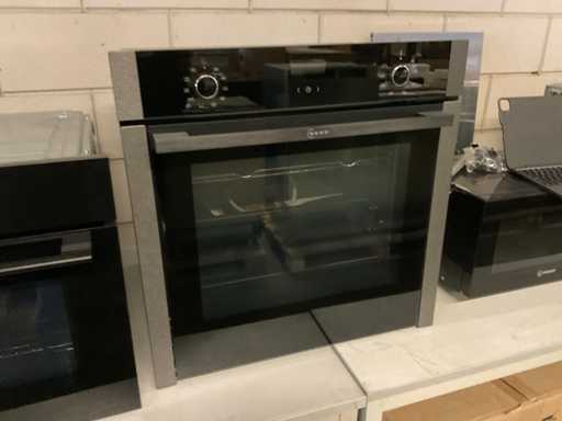 Forno incorporato Neff B4ACE4AG3