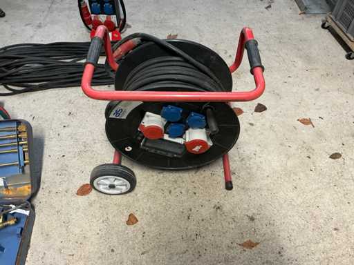 Schwabe Mobile Mammoth Cable Reel