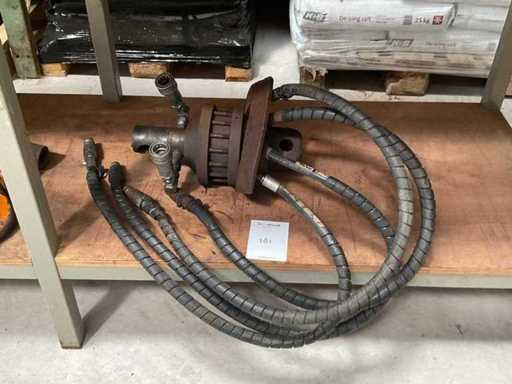 Hydraulic rotator