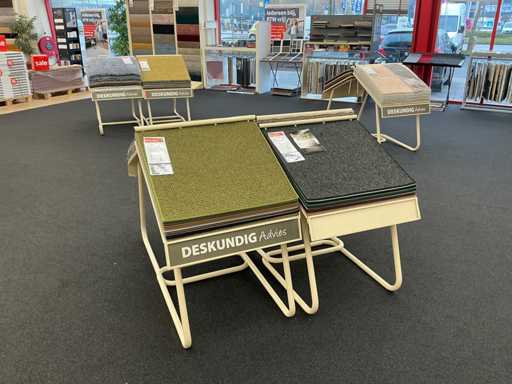 Lagerregal mit Proben (14x)