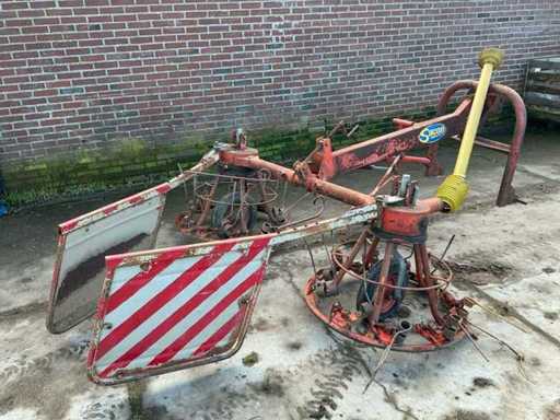 Sacon Tedder with rake