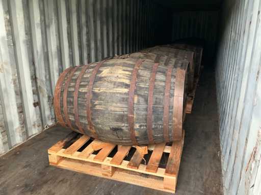 Single Grain Whisky (12 barrels, 5,361 litres, aged for 6 years)