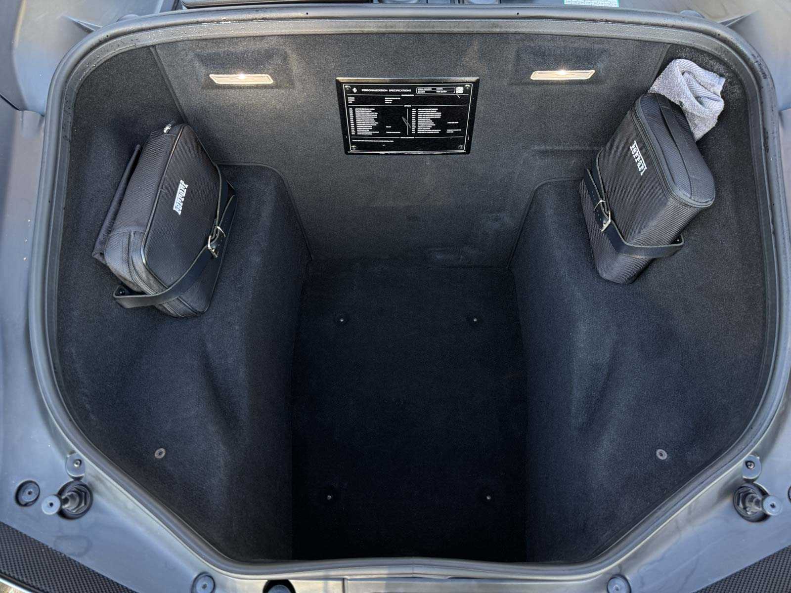 Ferrari 488 Spider HELE 3.9 V8 -Full Carbon- 670pk 2018