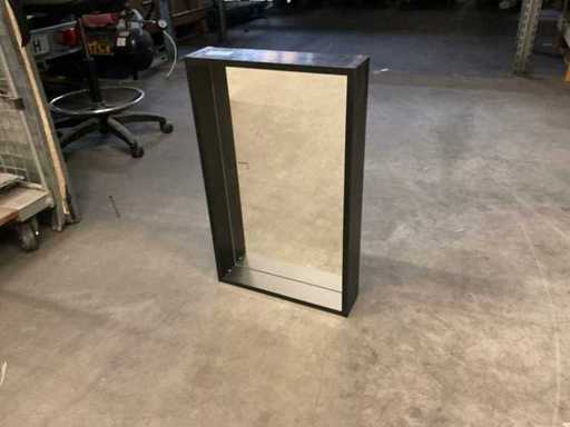 Lustro łazienkowe Detremmerie z oświetleniem 40x65 cm