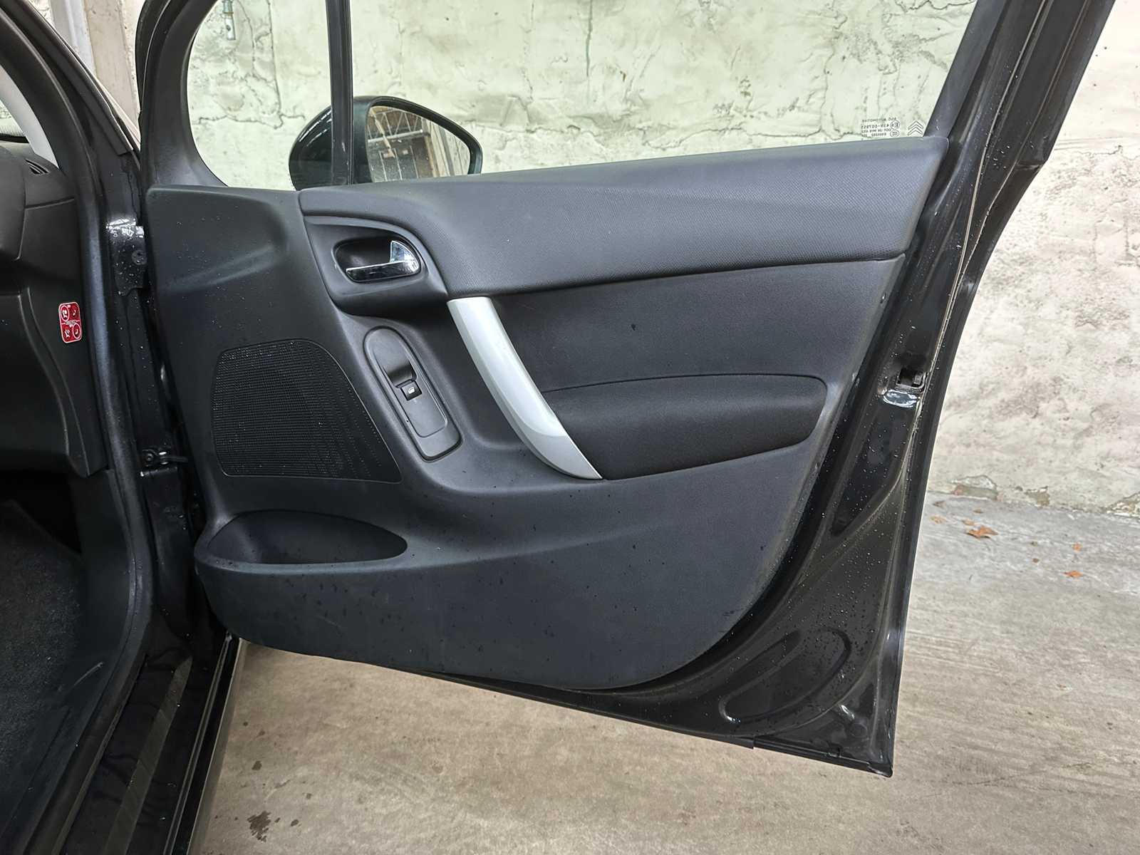 Citroen C3 1.4 VTi Ligne Business (Origineel-NL) 95pk 2010, 95-LVV-1