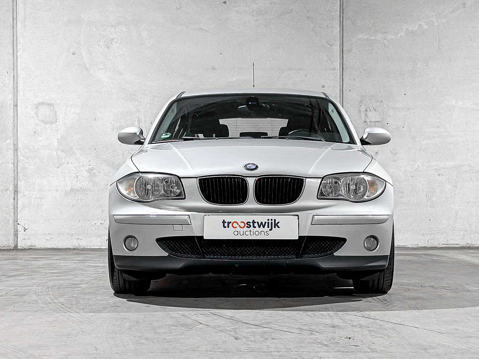 BMW 118i High Executive 129pk 2005 1-serie, 46-RK-RP