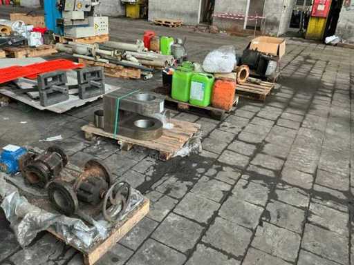 Batch of various parts