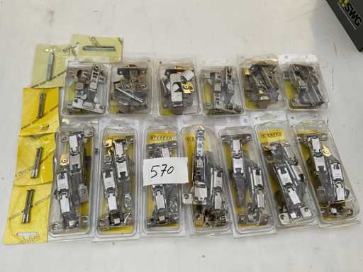 Scharniere und Gehäuseanschlüsse