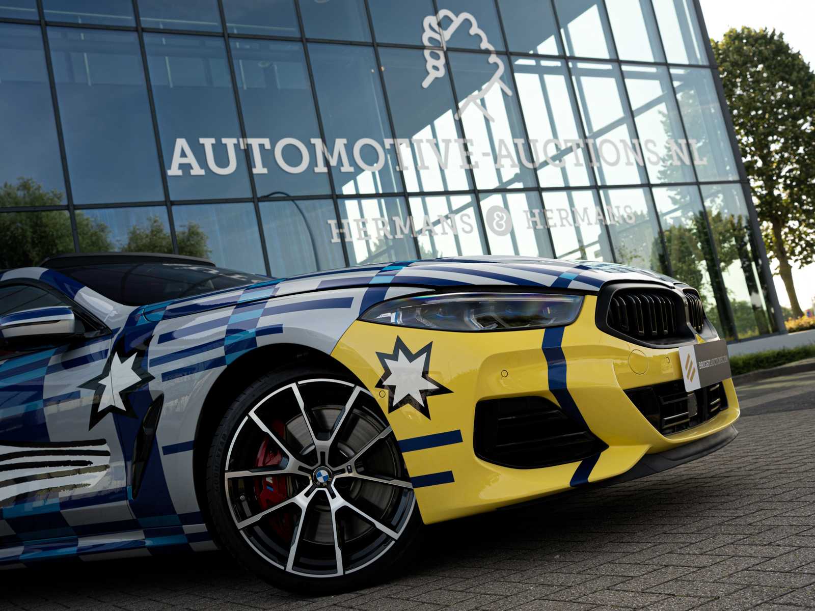 BMW M850i Gran Coupé 4.4 V8 xDrive -The 8 X Jeff Koons- M-Performance 530pk 2023 (1 van 99) (NEW) 8-Serie (Origineel-NL + 1e Eigenaar), X-004-JB