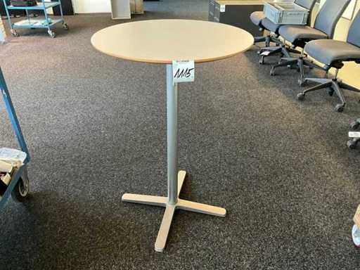 Standing table round