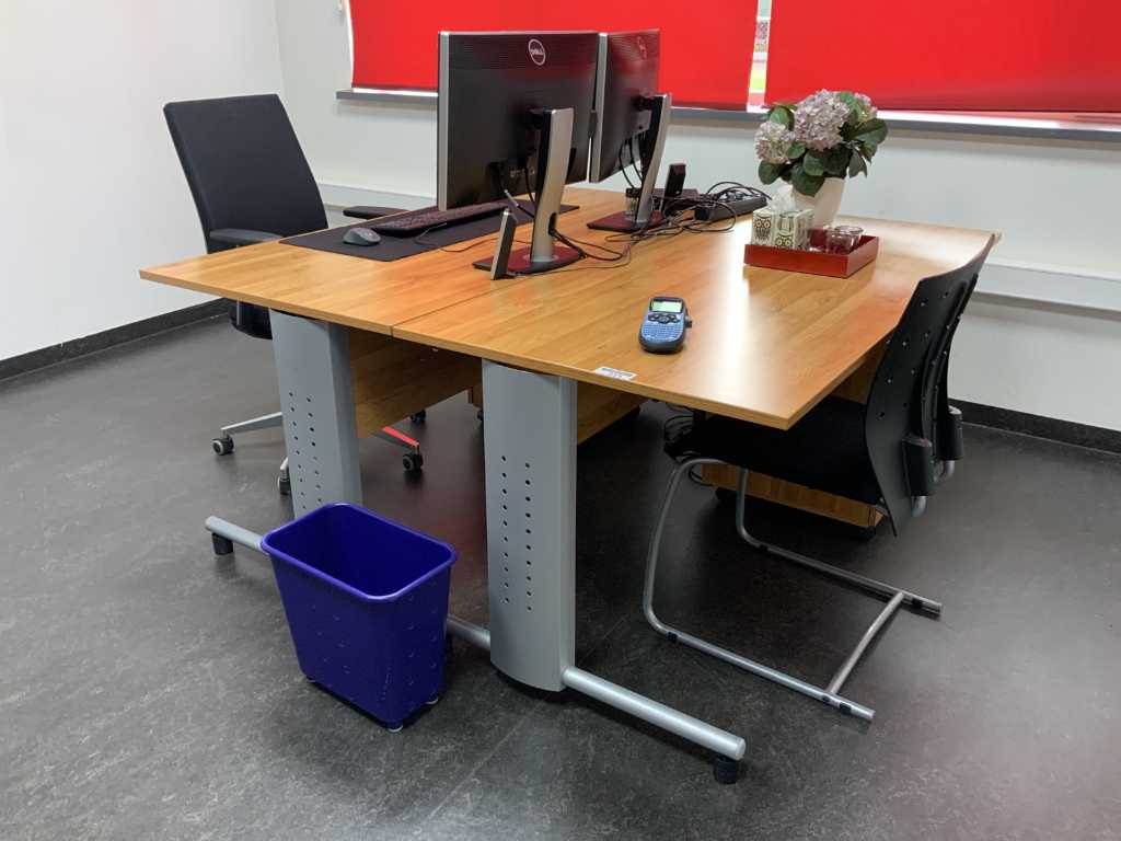 Office table (2x)