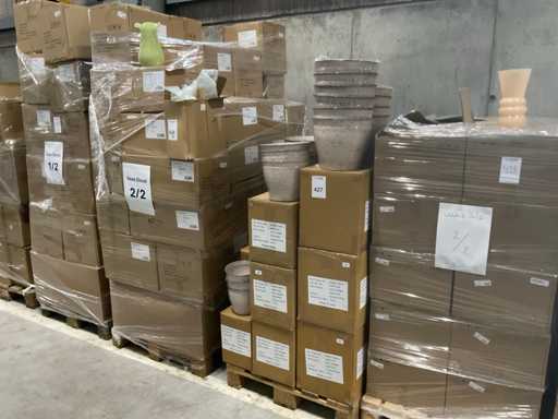 Lot de pots en métal