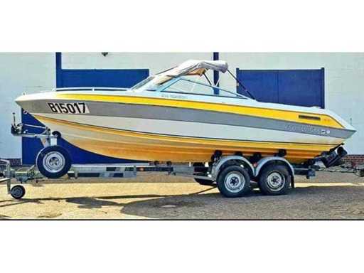 Four Winns V8 - Bateau 10 personnes avec siège de coque - Bateau rapide