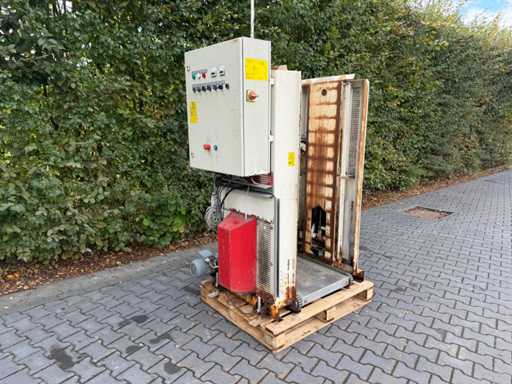 2004 Uk?adacz pude?ek ulotek