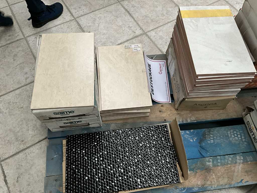 Batch of various tile remnants SAIME, EVOLUZIONE, SAVOIA